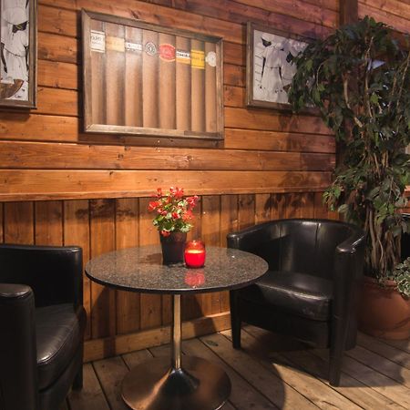 阿加特酒店 Ozolnieki 外观 照片